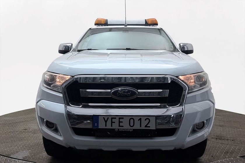 Bild 3 av Ford Ranger SuperCab 2.2 4x4 XLT Aut Drag 4-sits Flakkåpa Sidosteg LED-ramp MOMS