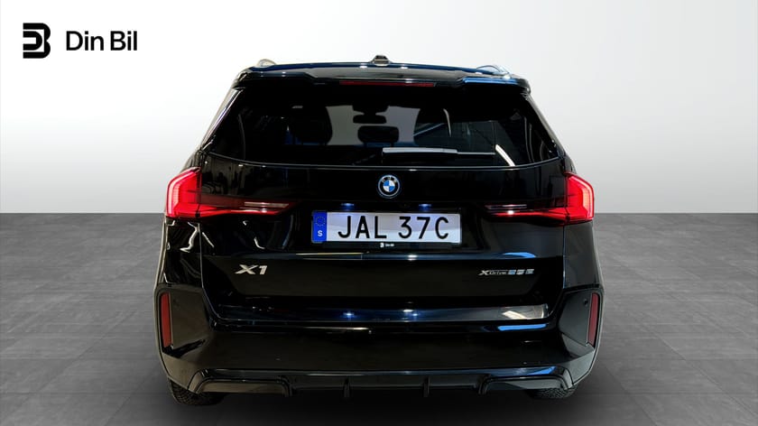Bild 5 av BMW X1 xDrive25e M-Sport Panorama Drag Läder H/K Cockpit