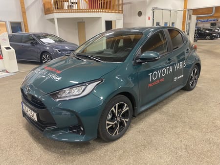 Toyota Yaris Hybrid 115 1,5 Active Plus Säkerhetspaket | Vinterhjul