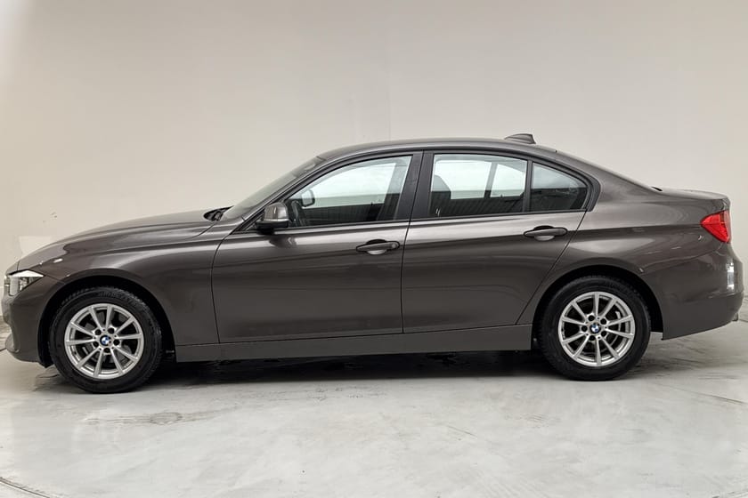 Bild 2 av BMW 320d Sedan 320 Sedan, F30 (184hk) Sport Line Drag