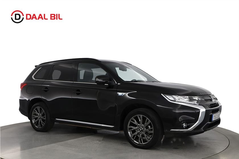 Bild 4 av Mitsubishi Outlander PHEV CVT 4WD 203HK 100 YEARS EDITION DRAG 360° LÄDER
