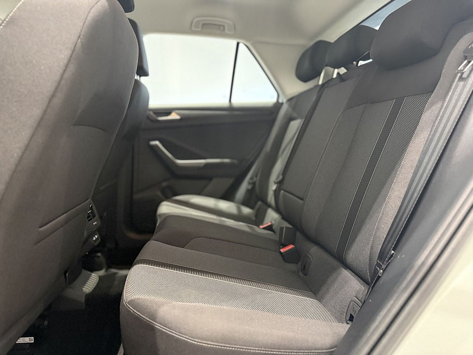 Volkswagen T-Roc 2024, photo 7/10