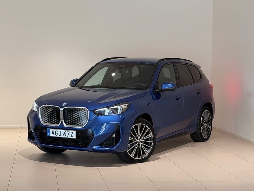 Bild 1 av BMW iX1 xDrive30 xDrive30, M-Sport, Driving Plus, Parking Plus, Drag