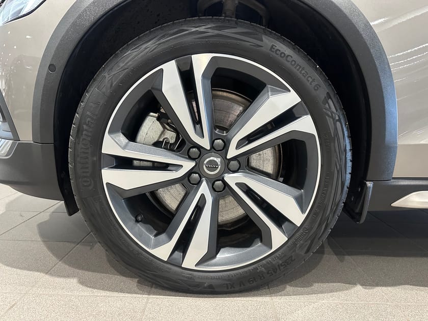 Bild 5 av Volvo V60 Cross Country B4 AWD D Adv NaviP Edt / Panoramatak / Backkamera /