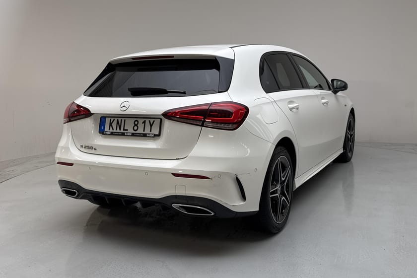 Bild 3 av Mercedes-Benz A 250 e 8G-DCT 218hk AMG Line GPS B-kam Widecreen