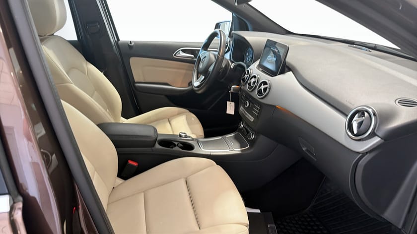 Bild 3 av Mercedes-Benz B 220 4MATIC 