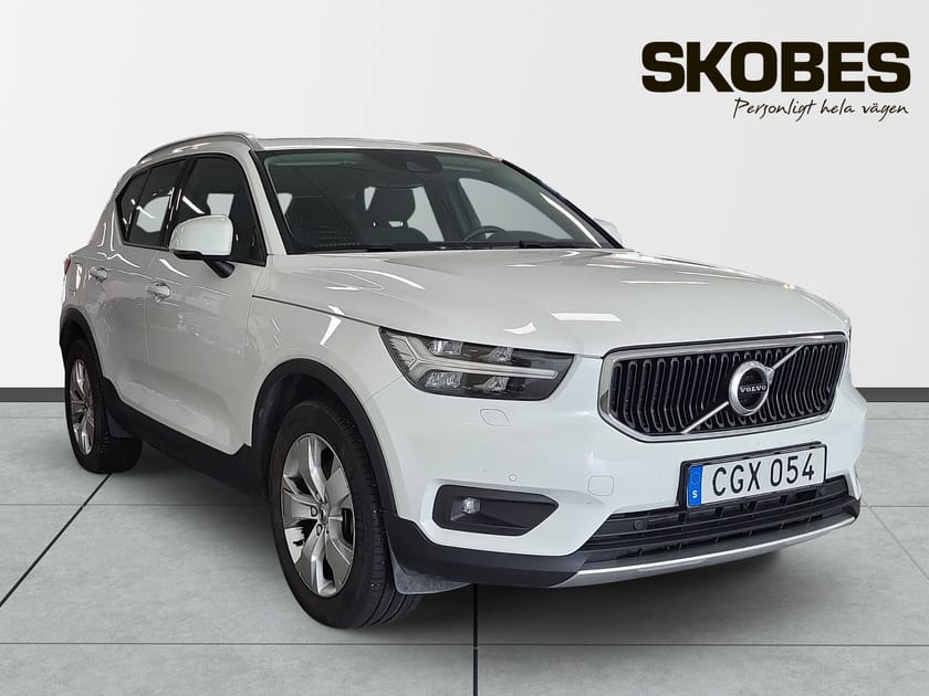 Bild 1 av Volvo XC40 B4 FWD Bensin Momentum Advanced SE