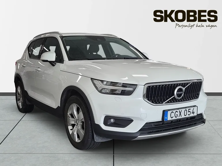 Volvo XC40 B4 FWD Bensin Momentum Advanced SE