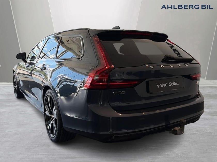 Bild 3 av Volvo V90 Recharge T8 R-Design, Dragkrok, Parkeringskamera 360,  Head Up Display, Loungepaket, Klimatpaket, Panorama