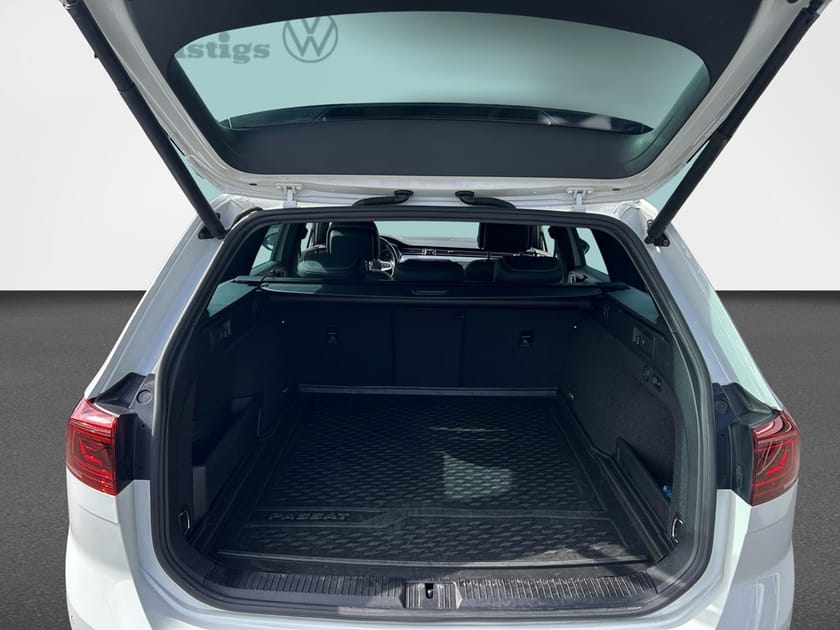 Bild 5 av Volkswagen Passat Sportscombi 2.0 TDI 4Motion, 190hk, 2020, Dragkrok