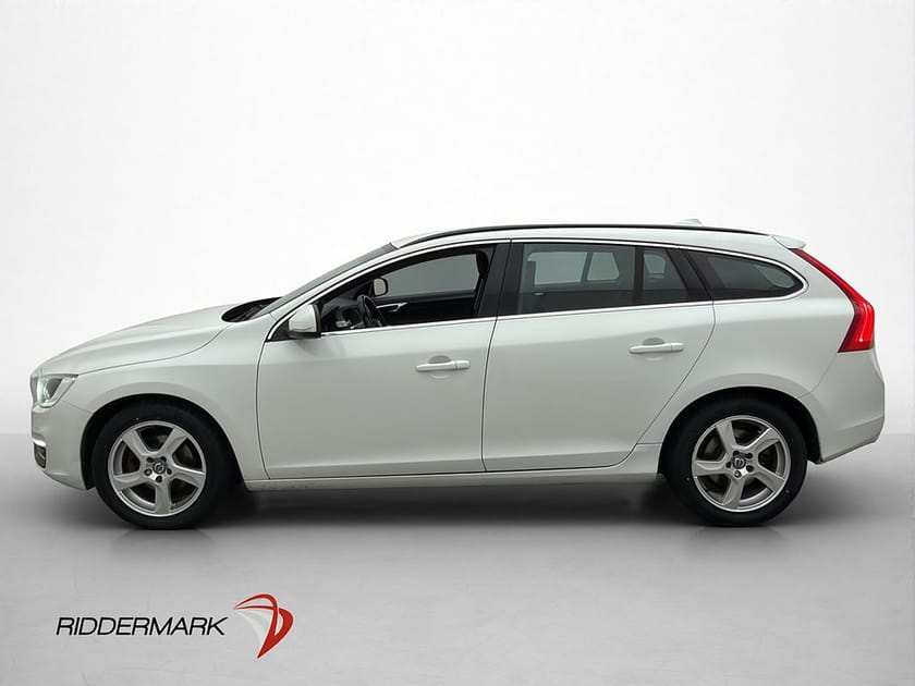 Bild 4 av Volvo V60 D4 190hk Momentum VOC Värmare Dragkrok Navigation