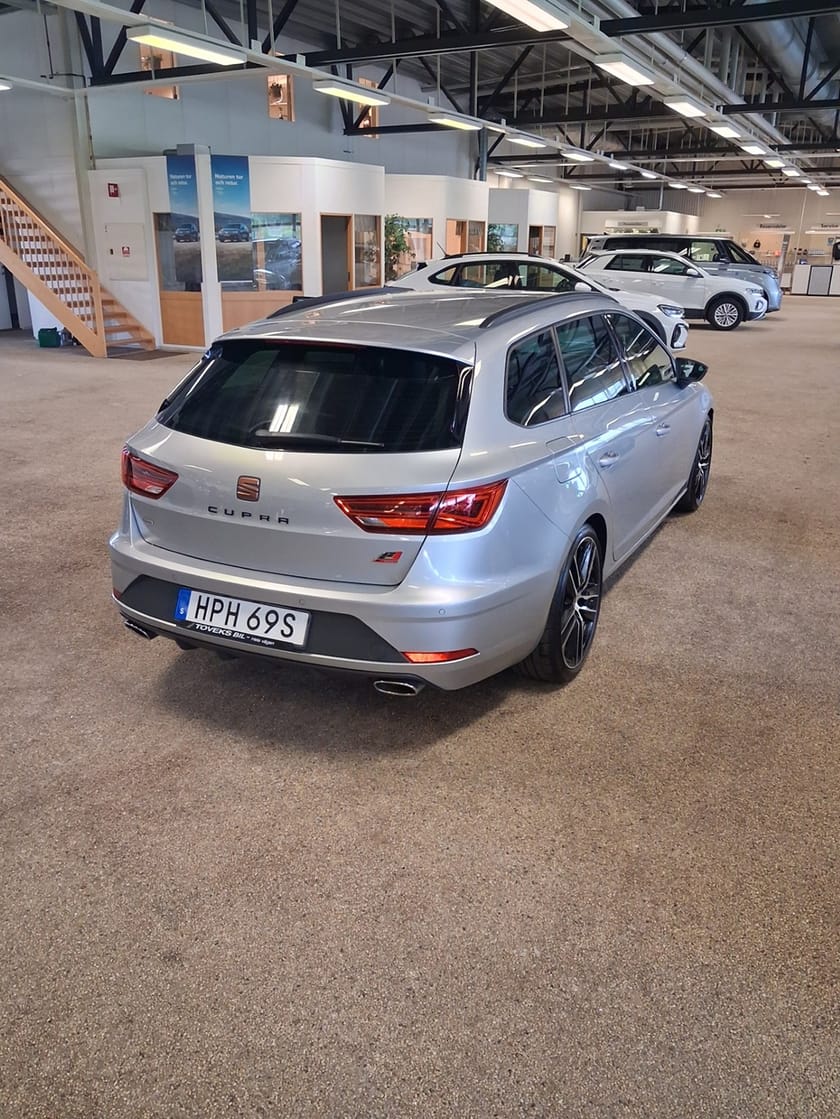 Bild 3 av SEAT León Cupra ST SPORTSTOURER 2.0 TSI 300 4DRIVE