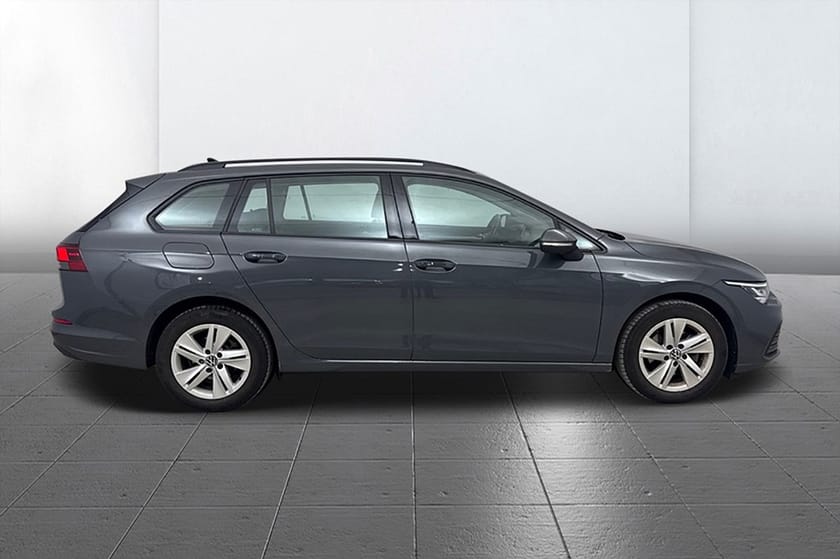 Bild 4 av Volkswagen Golf Sportscombi SC 1.5 eTSI Aut Massage Nav Kamera Cockpit Keyless MOMS