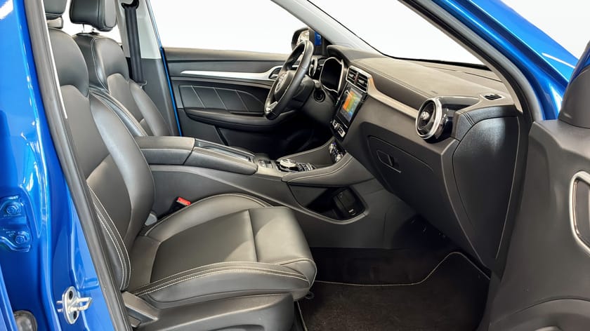 Bild 3 av MG ZS EV LHD 45KWH LUXURY " 15 000kr LADDKORT"