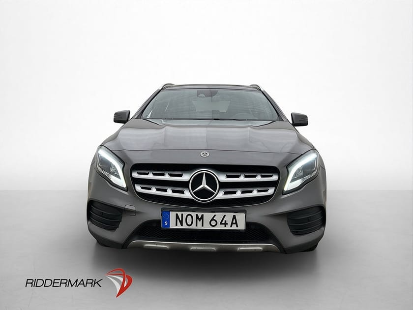 Bild 2 av Mercedes-Benz GLA 200 AMG Line Pano Kamera Navi Halvskinn