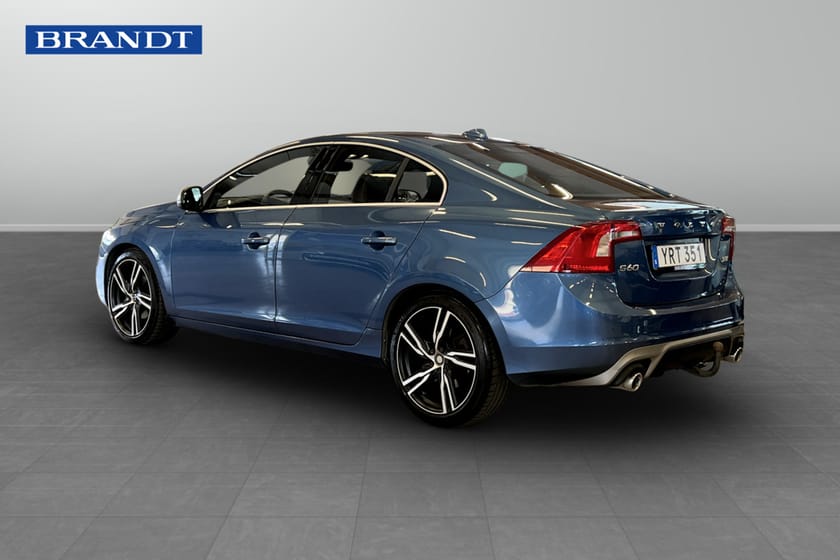 Bild 2 av Volvo S60 D3 CLASSIC R-Design 150hk