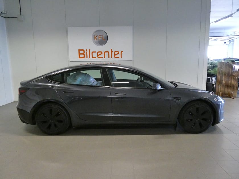 Bild 3 av Tesla Model 3 Long Range AWD Pano-360°-Navi-Autopilot-SoV