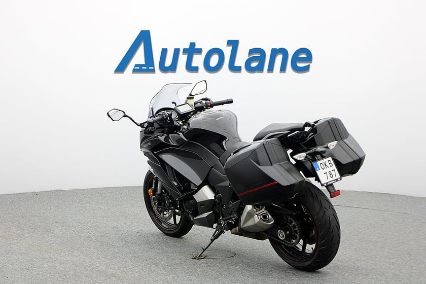Bild 3 av Kawasaki Ninja Z1000SX *Nyservad, Sidoväskor