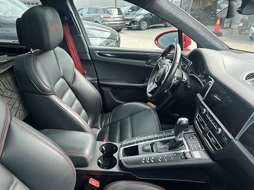 Bild 4 av Porsche Macan GTS PDK / Panorama / Luftfjädring / Drag
