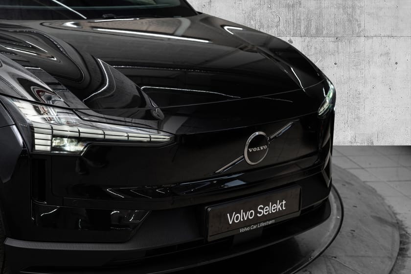 Bilde 2 av Volvo EX30 Twin Motor Performance El. Plus 428Hk. Velholdt!