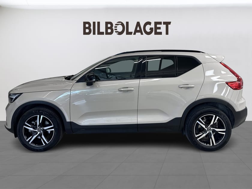 Bild 2 av Volvo XC40 B4 FWD Bensin Plus Dark