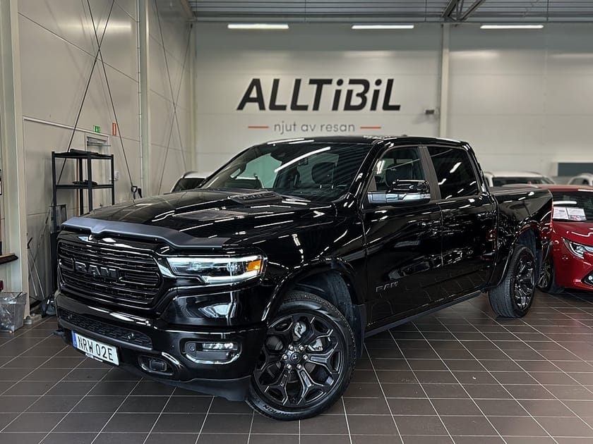 Bild 1 av RAM 1500 Crew Cab 5.7 HEMI 4x4 LIMITED NIGHT PANO/HUD/NAVI/H-K/LÅG SKATT!