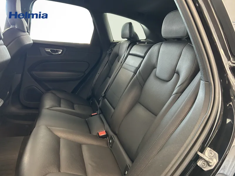 Bild 8 av 15 – Volvo XC60 B4 AWD Diesel R-Design