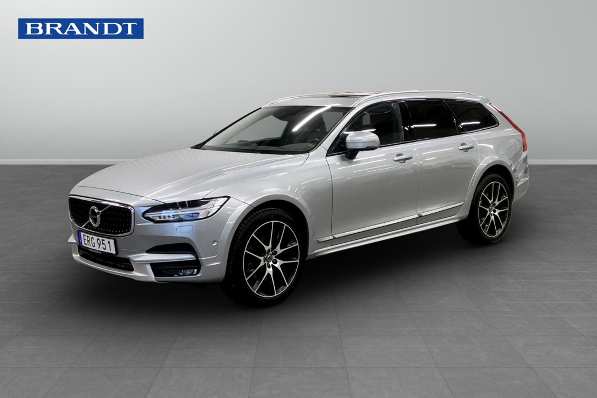 Volvo V90 Cross Country