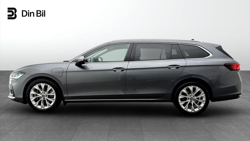 Bild 2 av Škoda Superb iV Kombi Selection 204hk / Drag / Tonade rutor