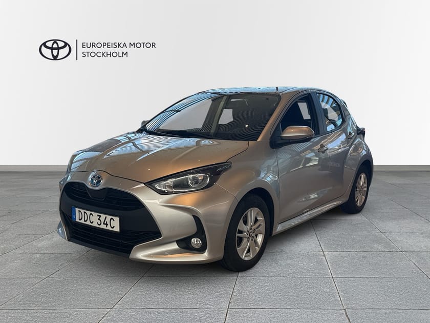 Bild 1 av Toyota Yaris Hybrid Active Komfortpaket Vinterhjul