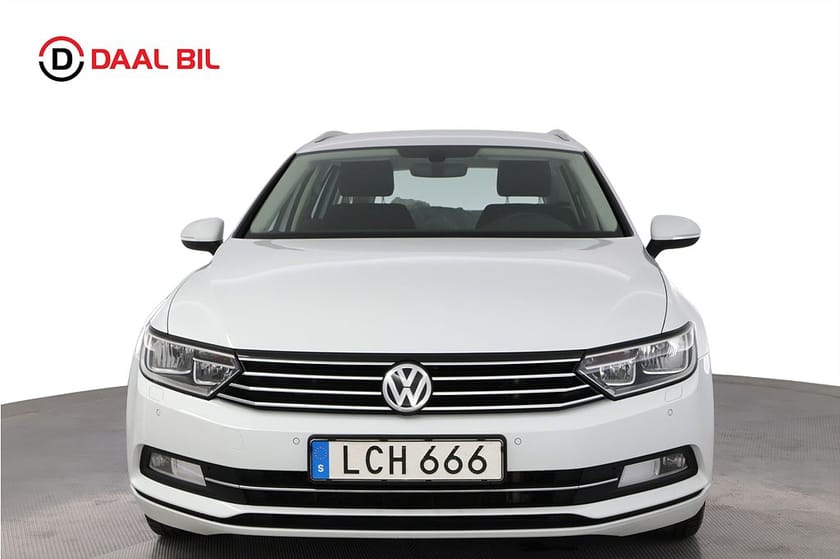 Bild 2 av Volkswagen Passat Sportscombi SC 2.0 TDI 150HK P-VÄRM DRAGKROK BACKKAMERA CARPLAY