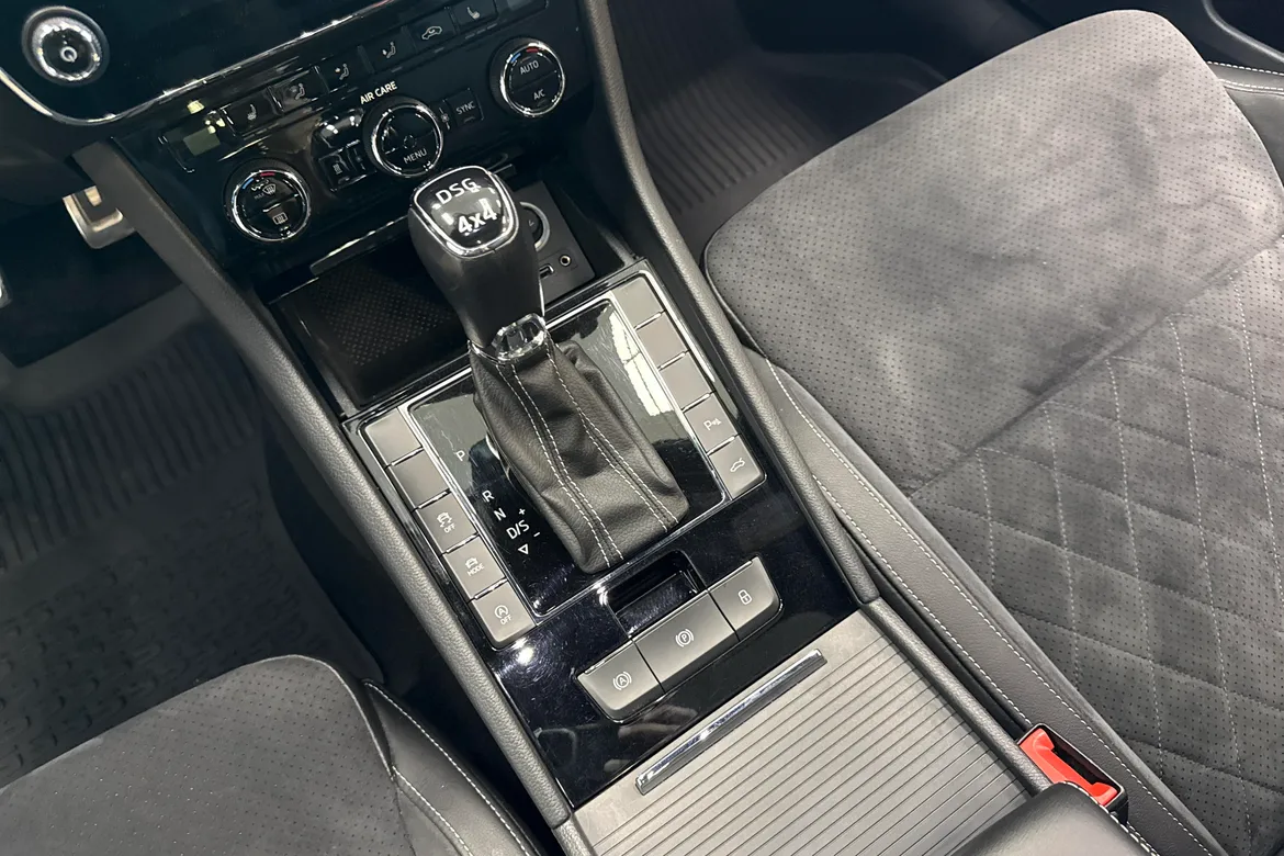 picture of a car