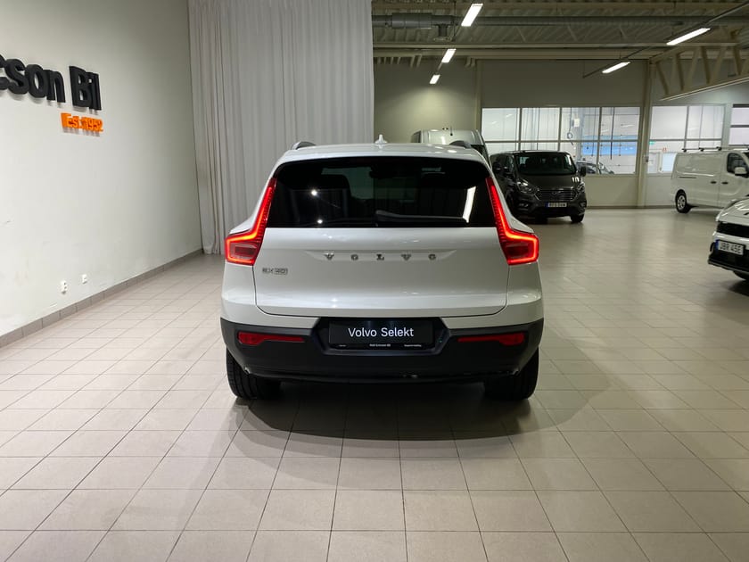 Bild 5 av Volvo EX40 Single Motor Extended Range R Core SE