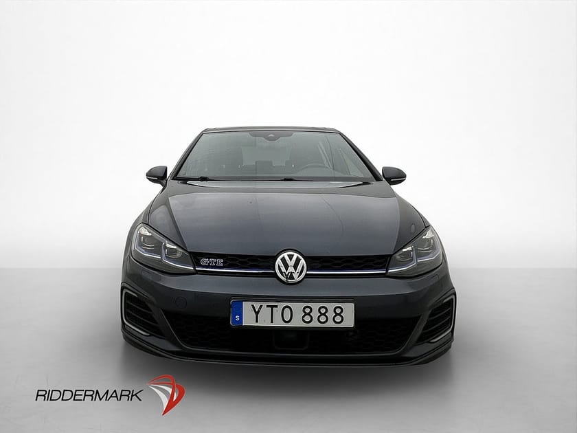 Bild 2 av Volkswagen Golf GTE 204hk Cockpit Pano Skinn Adaptiv CarPlay