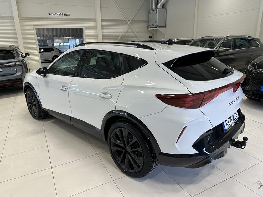 Bild 3 av CUPRA Formentor e-Hybrid 1,5 204 HK DSG6 LADDHYBRID