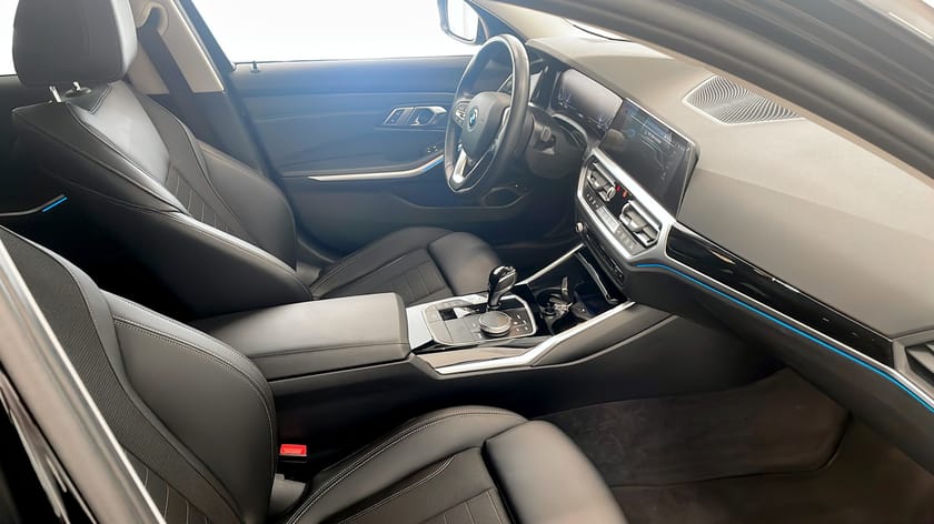 Bild 3 av BMW 330e xDrive Touring Drag Rattvärme