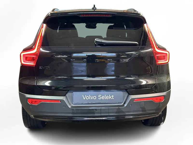 Bild 6 av 14 – Volvo EX40 Single Motor Extended Range M R Ultra Black Edt