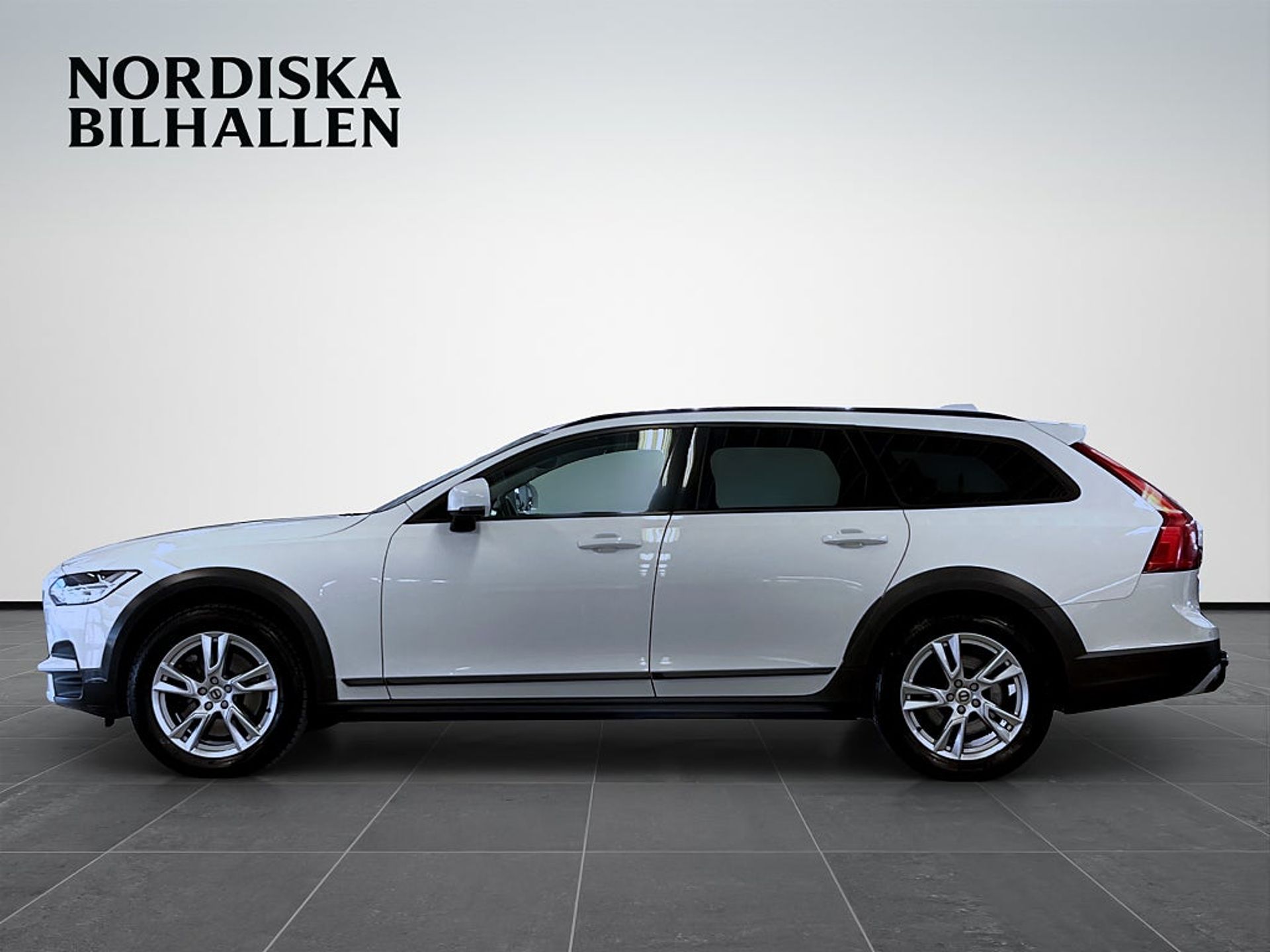 Volvo V90 Cross Country 2018, bild 5/17