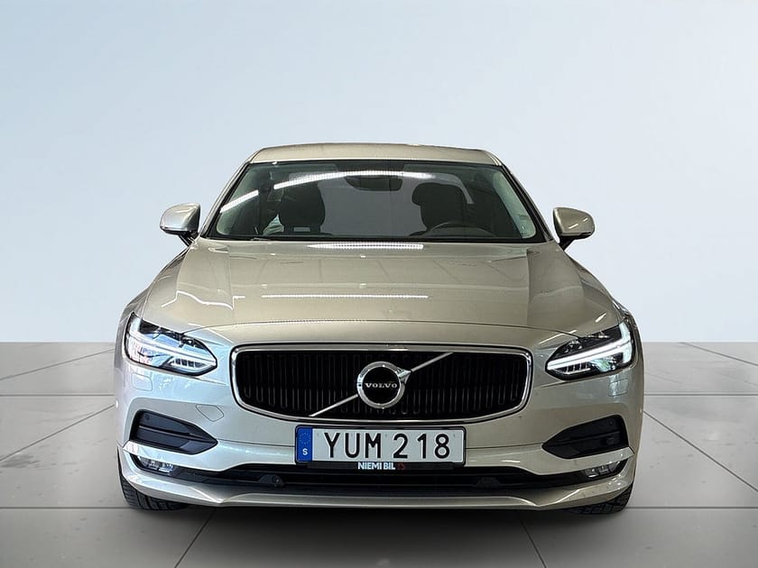 Bild 2 av Volvo S90 D4 Momentum Advanced Edition Mvärm Drag Rattvärme S&V