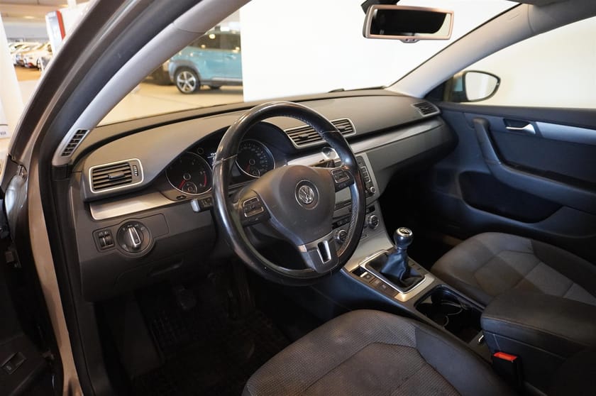 Bild 2 av Volkswagen Passat Variant 2.0 TDI Manuell, 140hk, Dragkrok. Bytt Kamrem