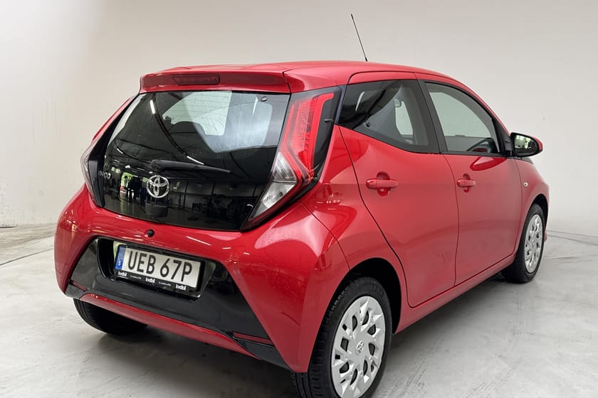 Bild 3 av Toyota Aygo 1.0 5dr (72hk) X-Play Backkamera