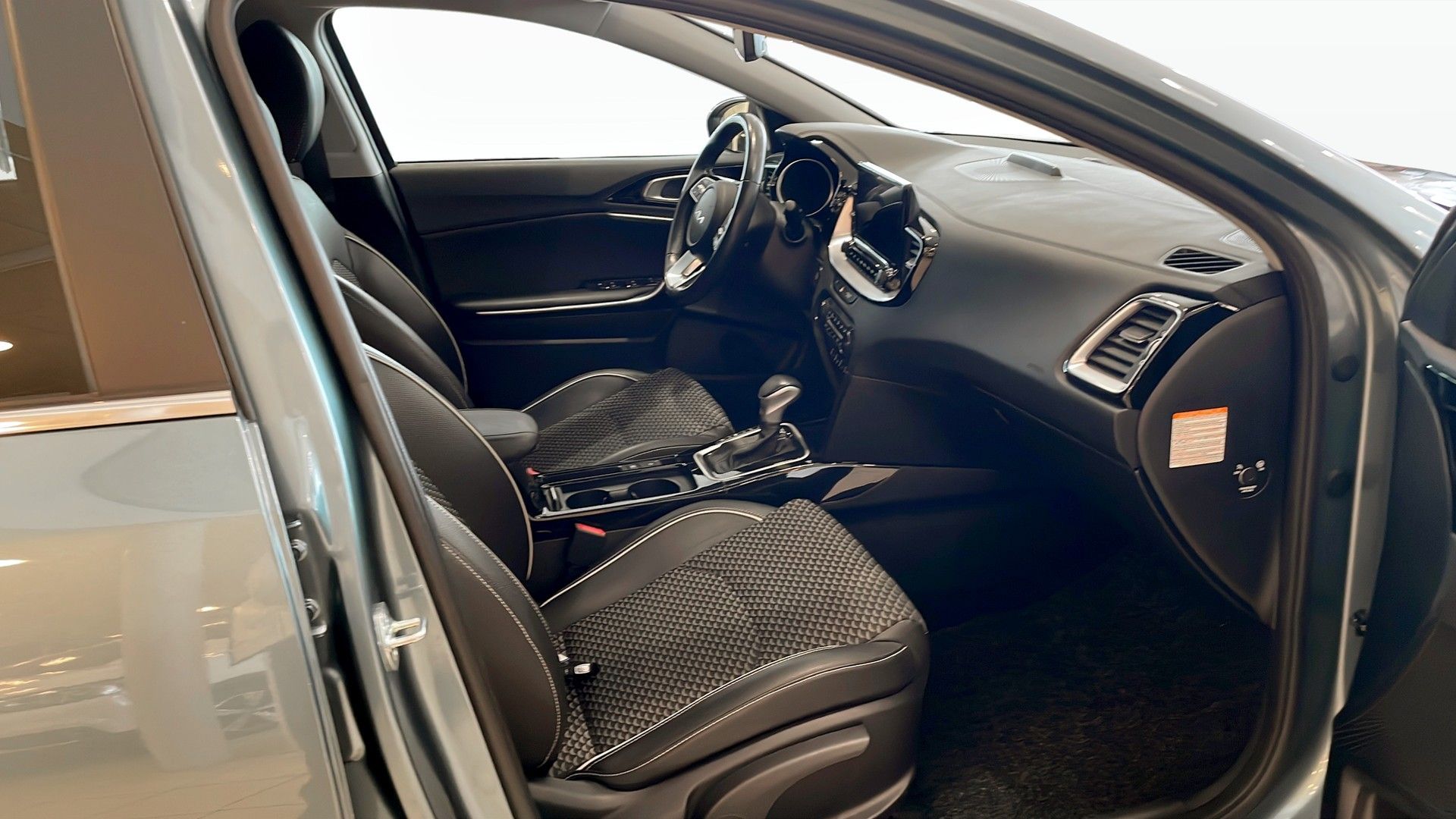 Kia Ceed SW PHEV ADVANCE 2024, bild 3/10