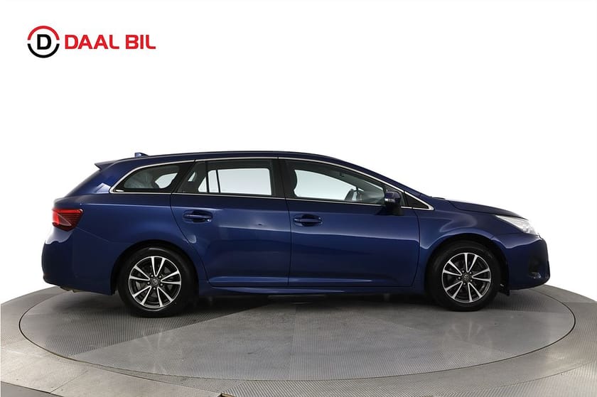 Bild 5 av Toyota Avensis Kombi 1.8 VALVEMATIC 147HK ACTIVE DRAG B-KAMERA M-VÄRM