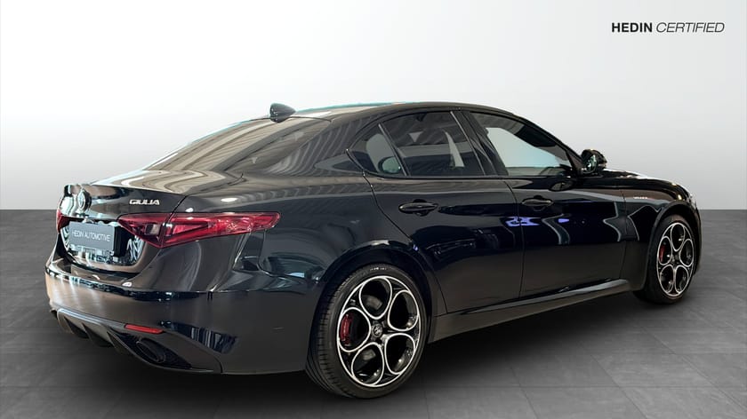 Bild 2 av Alfa Romeo Giulia VELOCE 2.0 280HK TURBO AT8 AWD