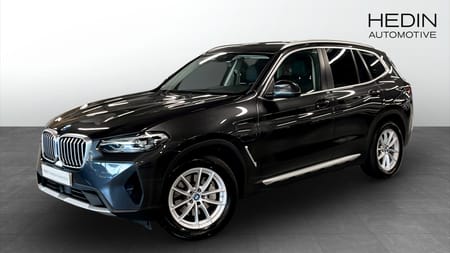 BMW X3 xDrive30e Värmare Drag Adaptiv farth Sportstolar Backkamera