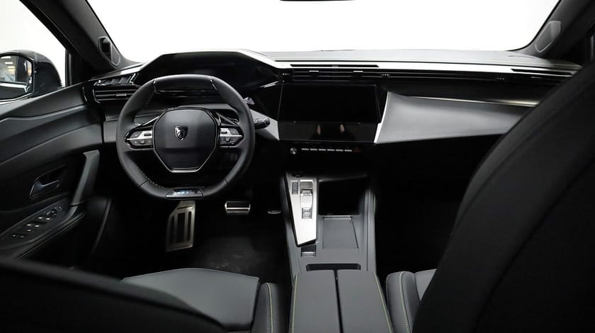 Bild 3 av Peugeot 408 Hybrid 145 GT 145Hk Automat / Matrix LED / Backkamera