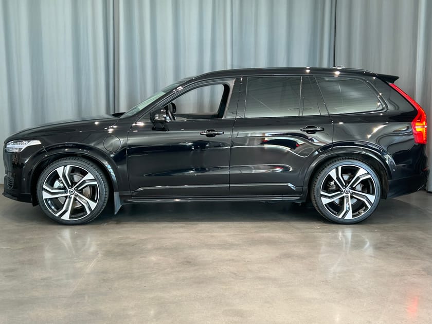 Bild 2 av Volvo XC90 7-seater T8 Ultra Dark Edition *V-HJUL/DRAG/B&W/LUFT-FJ*