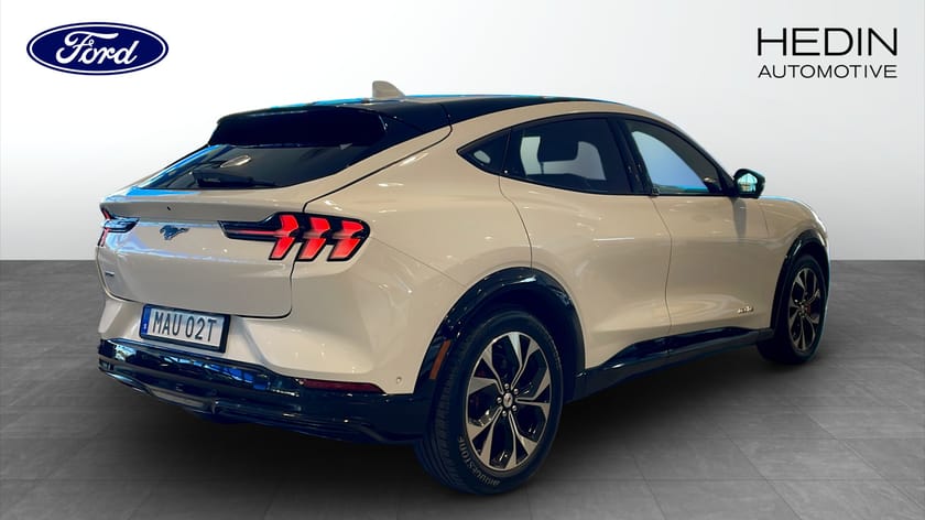 Bild 2 av Ford Mustang Mach-E Standard Range AWD 269hk Teknikpaket | B&O | 360°