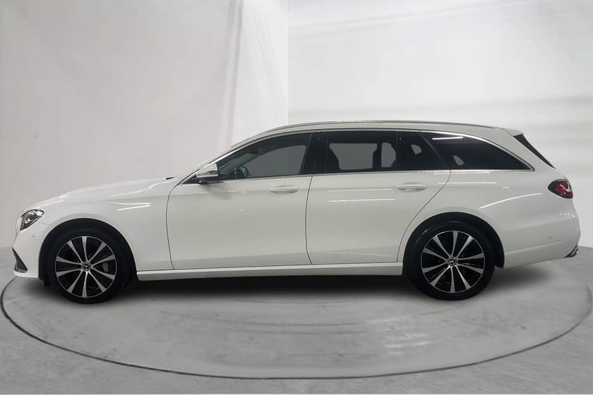 Bild 2 av Mercedes-Benz E 300 T de 4MATIC Kombi S213 (306hk) Avantgarde