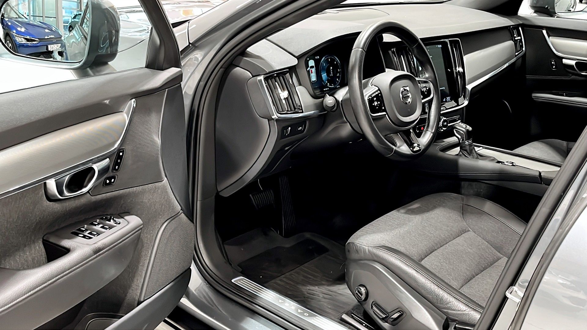 Volvo V90 Cross Country Advanced Drag 2019, photo 7/10